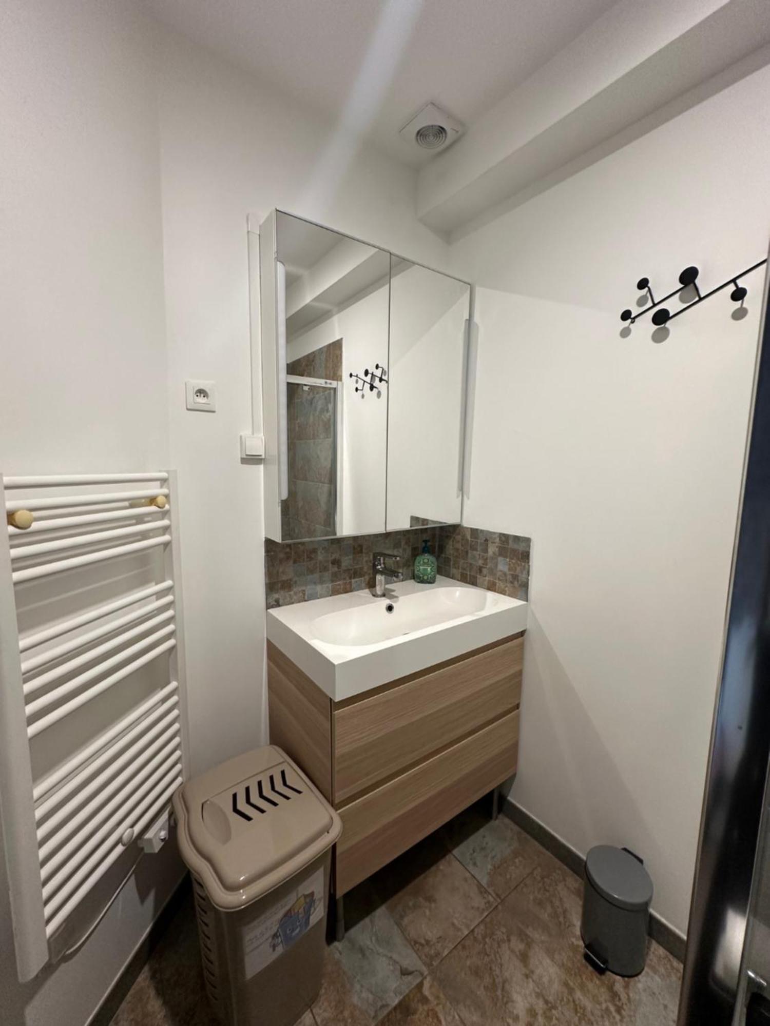 Atelier Cosy - Parking Prive Gratuit Apartment Dijon Exterior photo